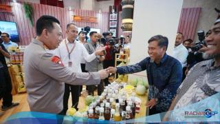 Kapolri Buka Rakernis Densus 88 Antiteror Polri 2025, Tinjau Booth Usaha Eks Napiter